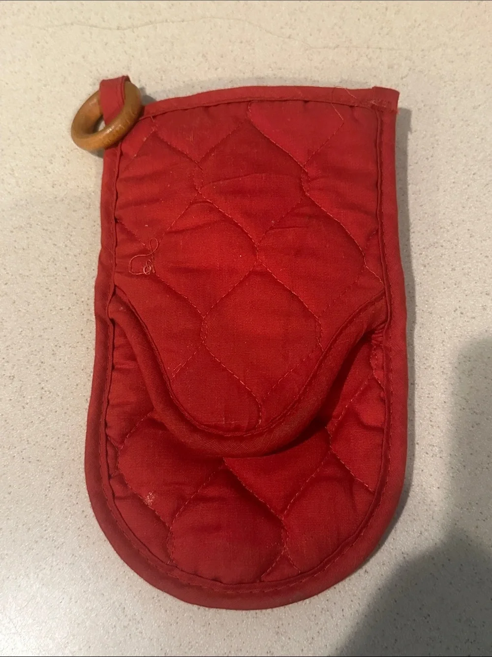 Garfield 'Eat Without Guilt' Cat Oven Mitt - Red Trim